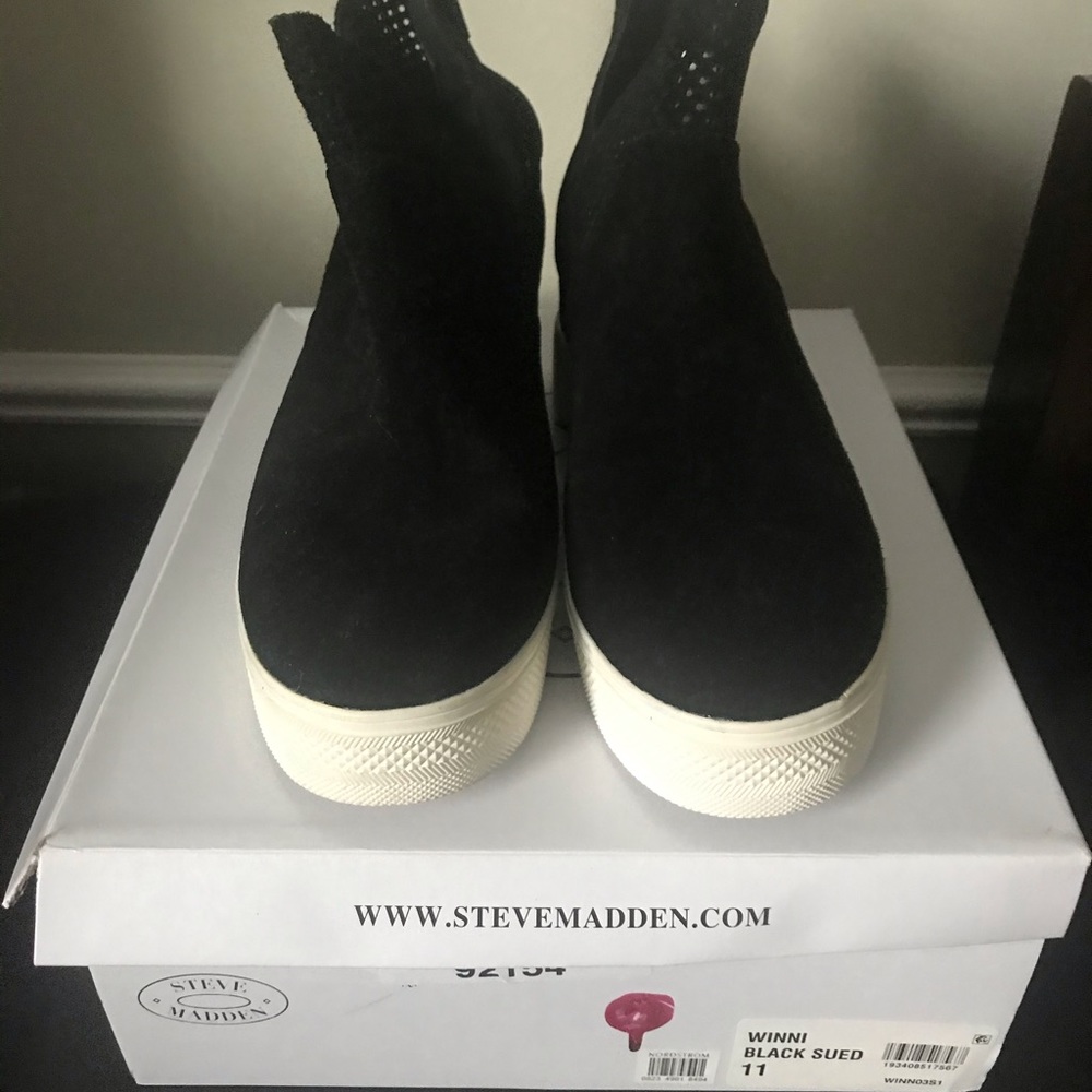 Women’s Steve Madden Sneaker Bootie - BLACK Sz 11